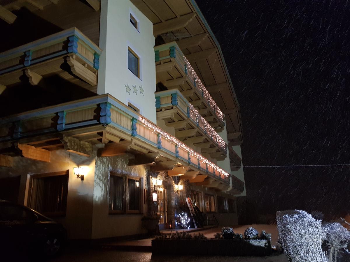 Hotel Gasthof Jaeger Zillertal Schlitters Bagian luar foto