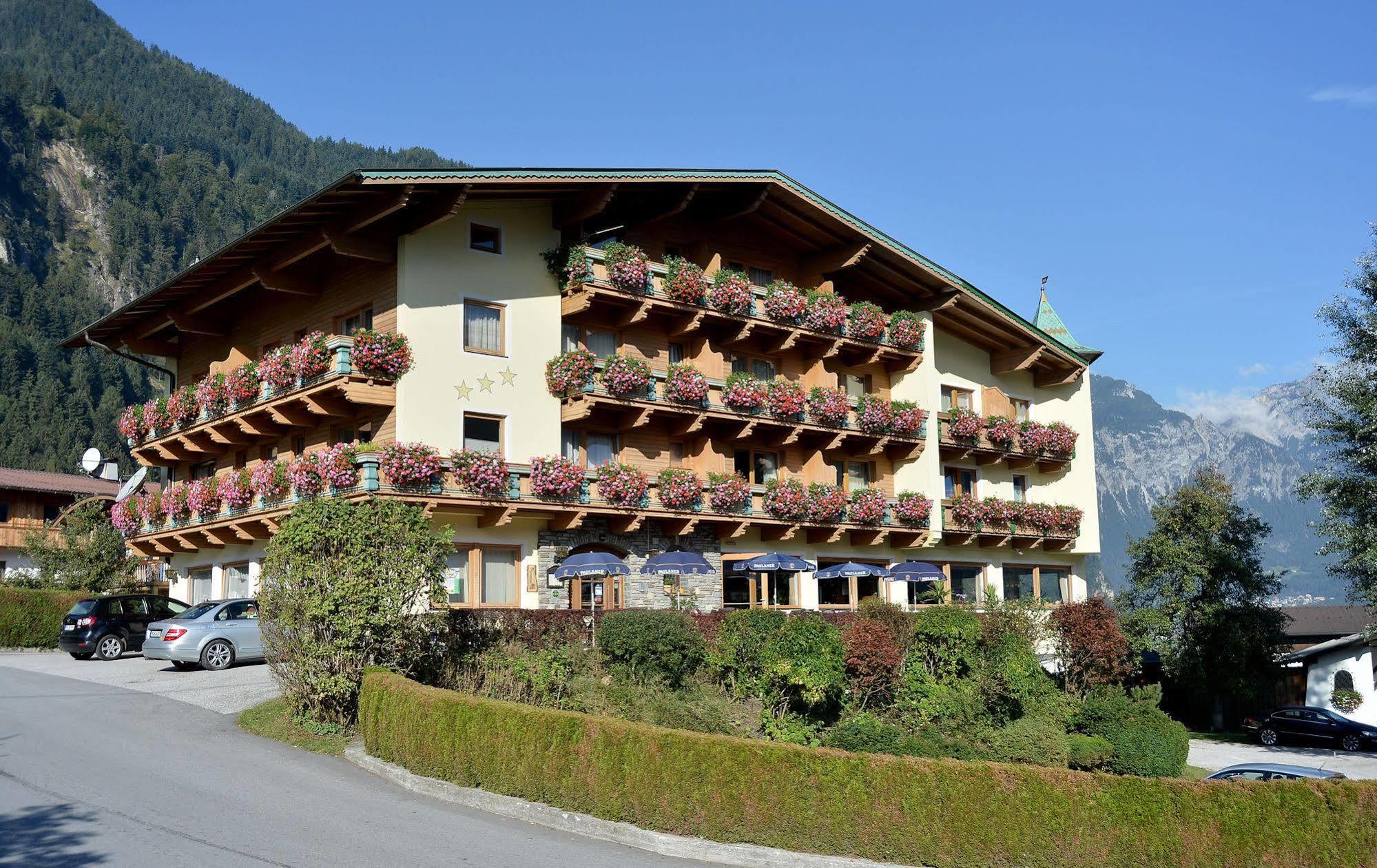 Hotel Gasthof Jaeger Zillertal Schlitters Bagian luar foto