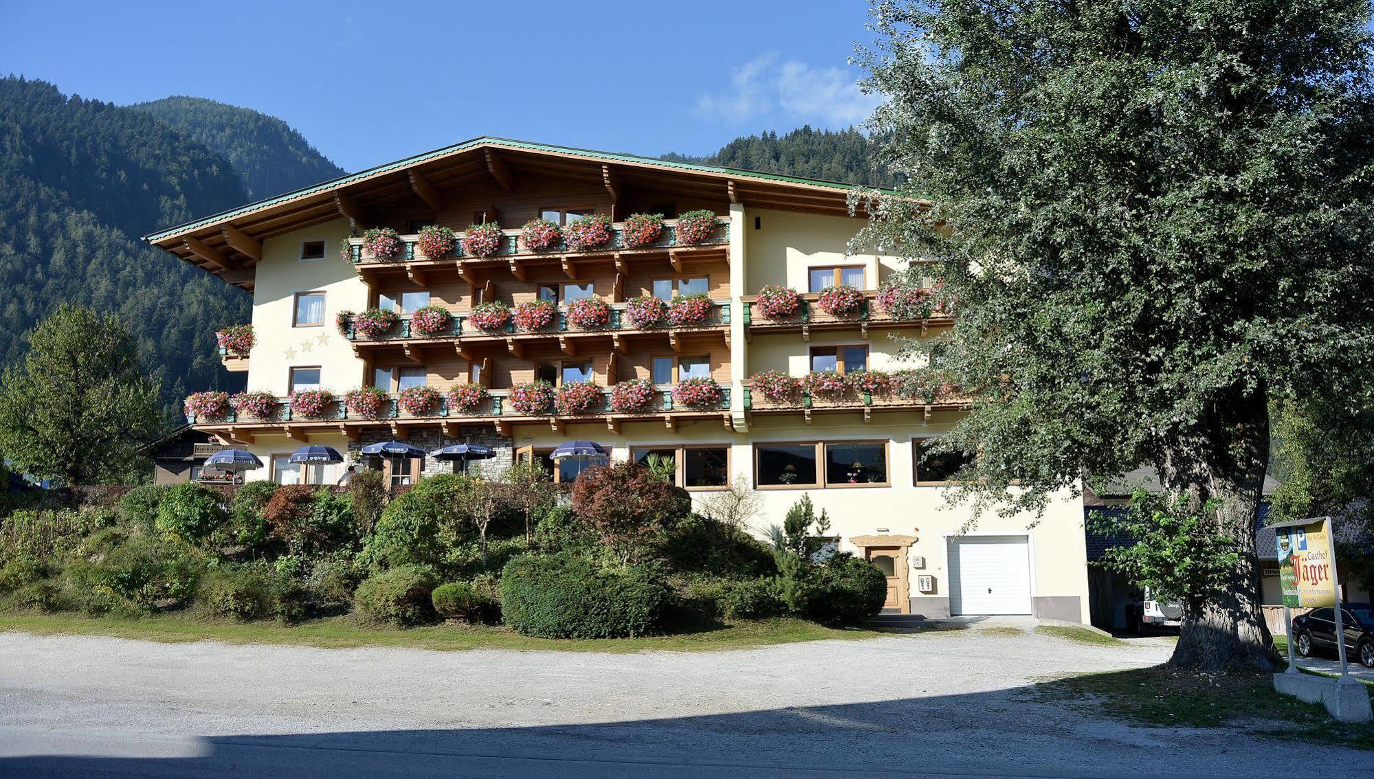 Hotel Gasthof Jaeger Zillertal Schlitters Bagian luar foto