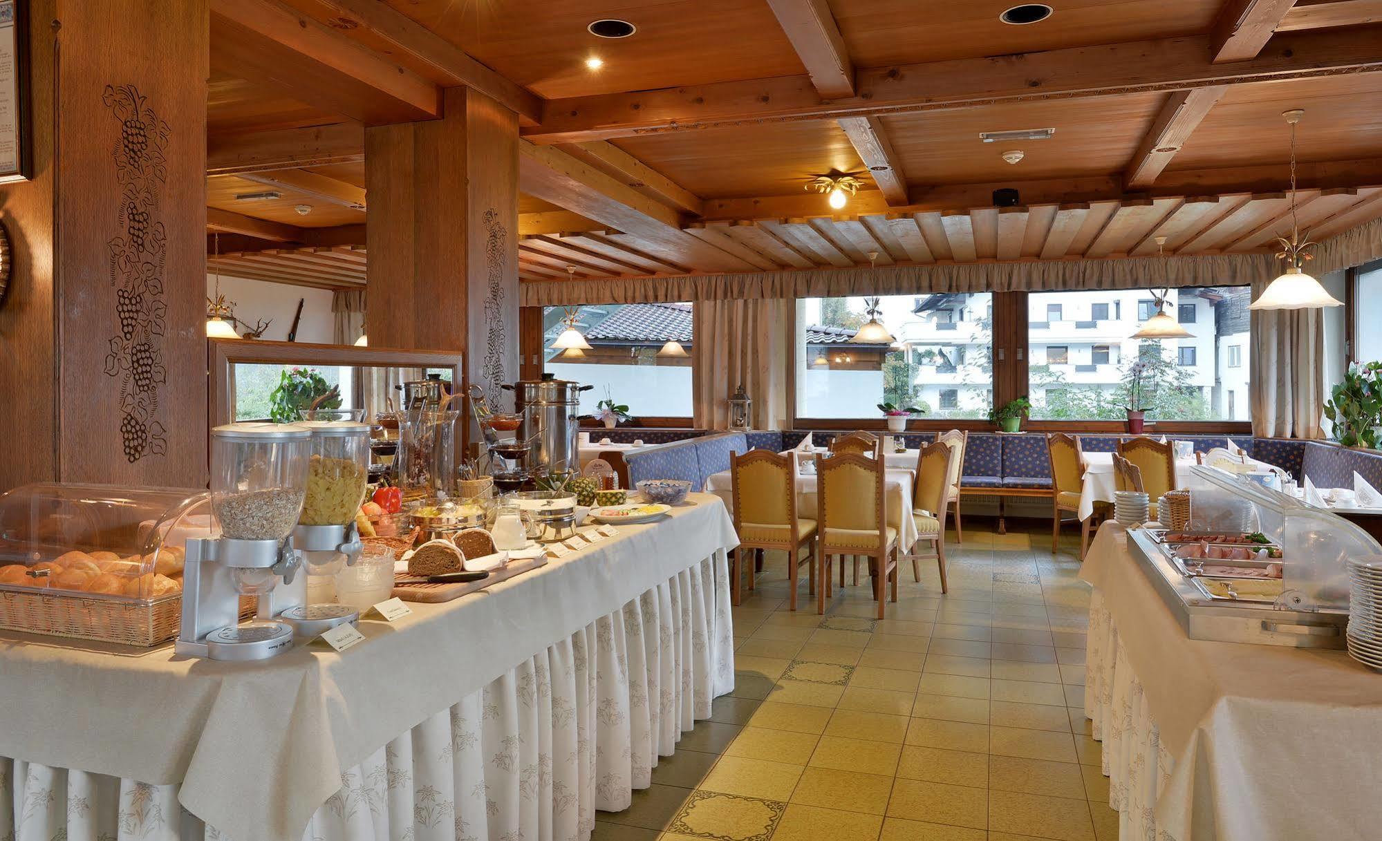 Hotel Gasthof Jaeger Zillertal Schlitters Bagian luar foto