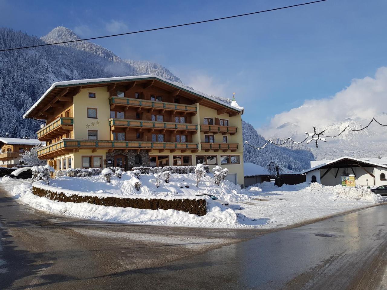 Hotel Gasthof Jaeger Zillertal Schlitters Bagian luar foto