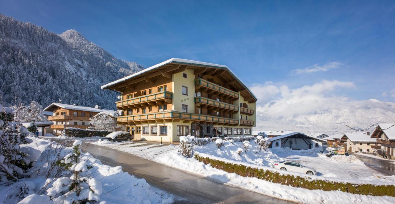 Hotel Gasthof Jaeger Zillertal Schlitters Bagian luar foto