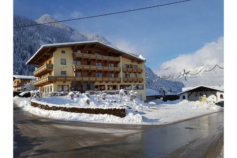 Hotel Gasthof Jaeger Zillertal Schlitters Bagian luar foto